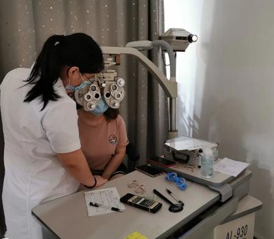 博羅眼鏡店迎復(fù)學(xué)“小陽(yáng)春”，學(xué)生消費(fèi)成市場(chǎng)復(fù)蘇亮點(diǎn)