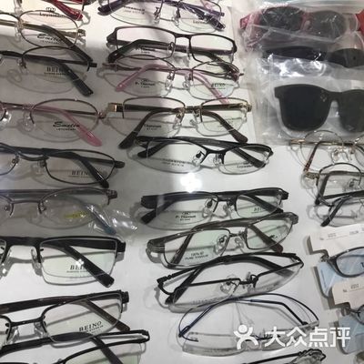 眼亮眼鏡店 上海購物新地標，為您呈現頂配超薄鏡片的專業之選